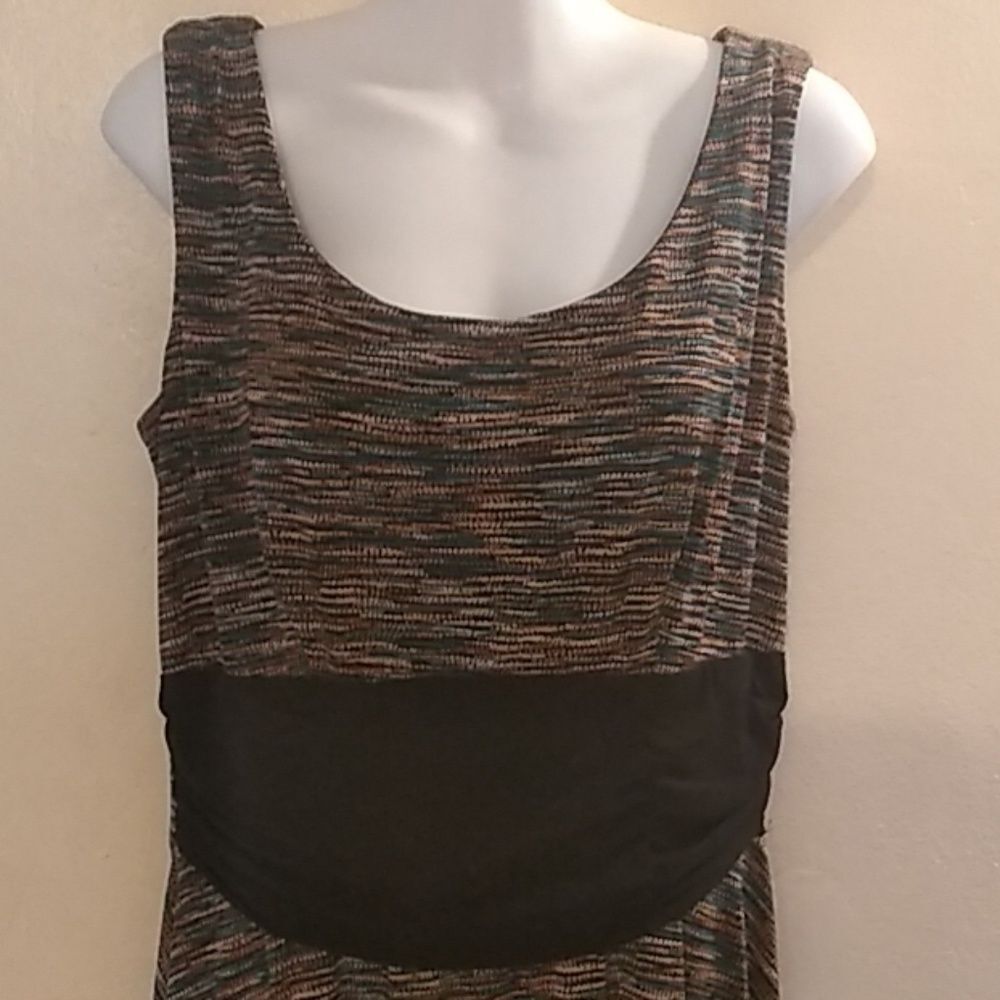 Dress - Picture 2 of 7